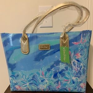 Lilly Pulitzer Breezy Pool Tote NWT!
